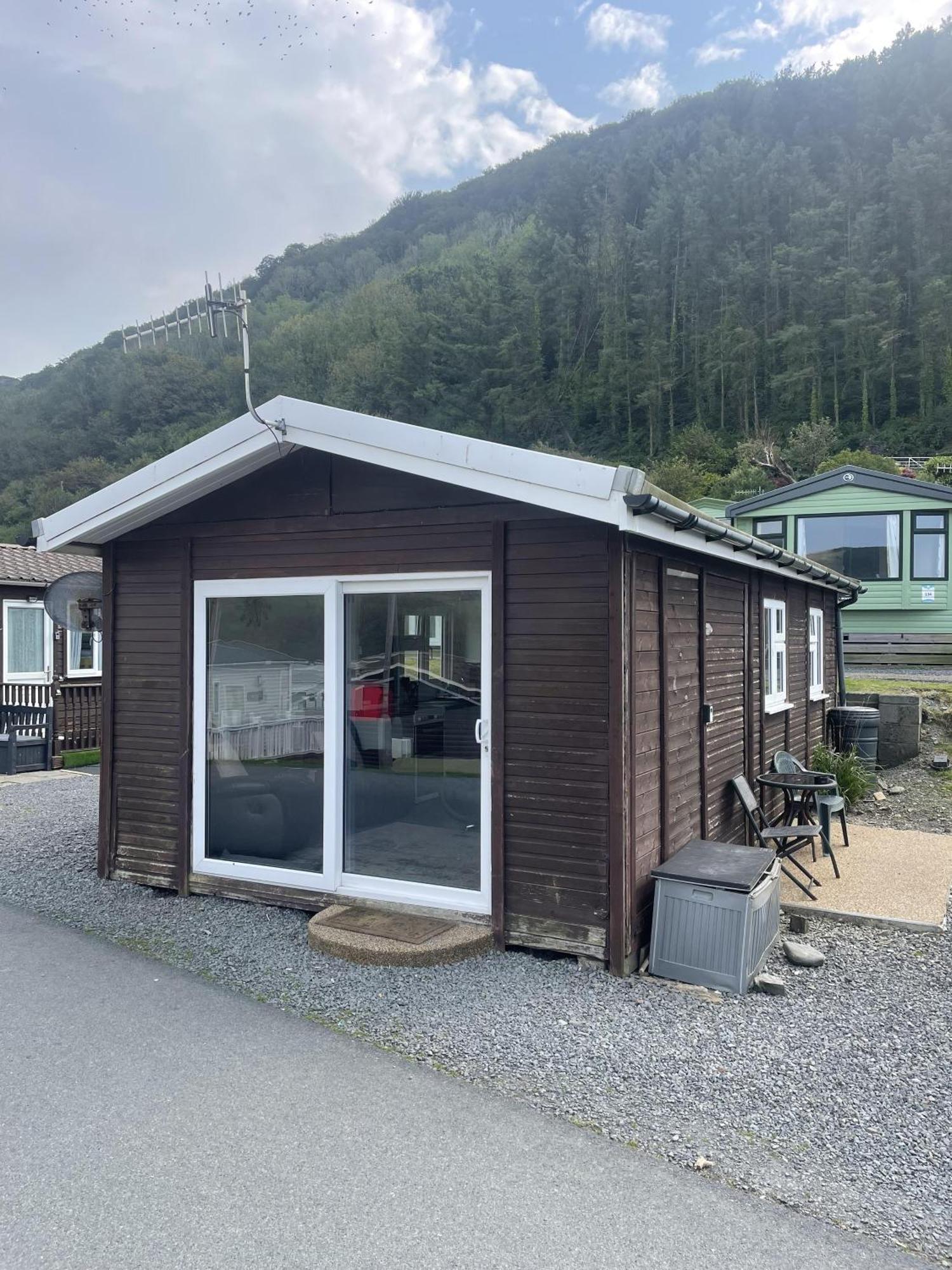 Charming Chalet Nestled In Heart Of Clarach Bay Aberystwyth Kültér fotó